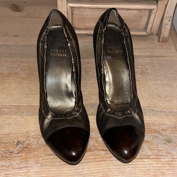 Stuart Weitzman Leather Pumps Cap Toe Metallic Bronze Scrunchy Patent Spain 7 - Picture 2 of 10